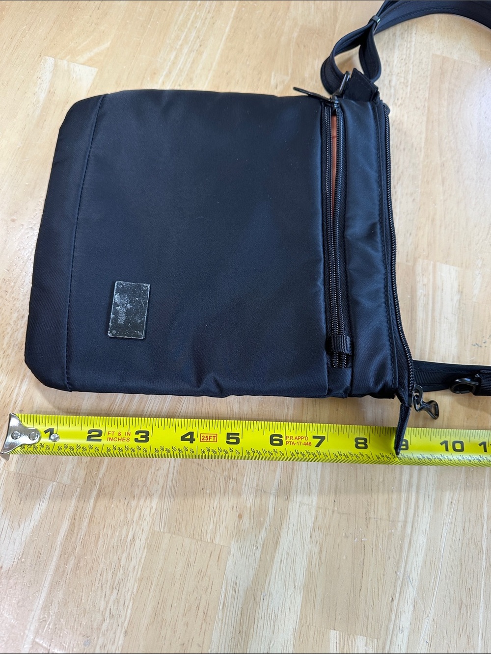 PACSAFE CitySafe CS-Series Antitheft RFID black travel bag - Picture 9 of 12